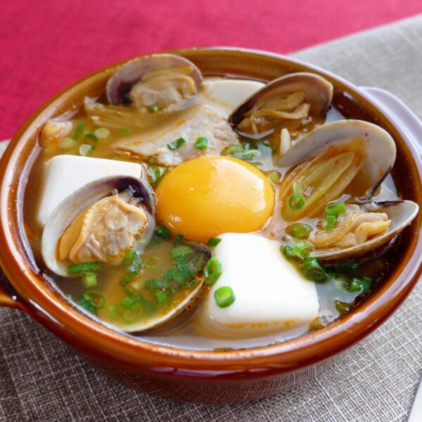 あさりの旨みが効いてる！ 優しい辛さのスンドゥブチゲ